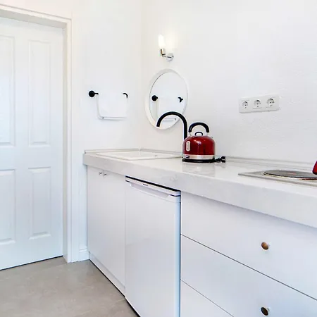 Sea View Flat With Terrace 3 Min To Beach غوموشْلوك